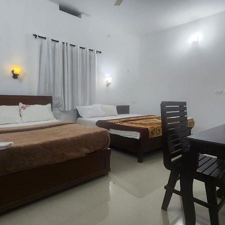 Pkn Homestay Thekkady Kumily 外观 照片