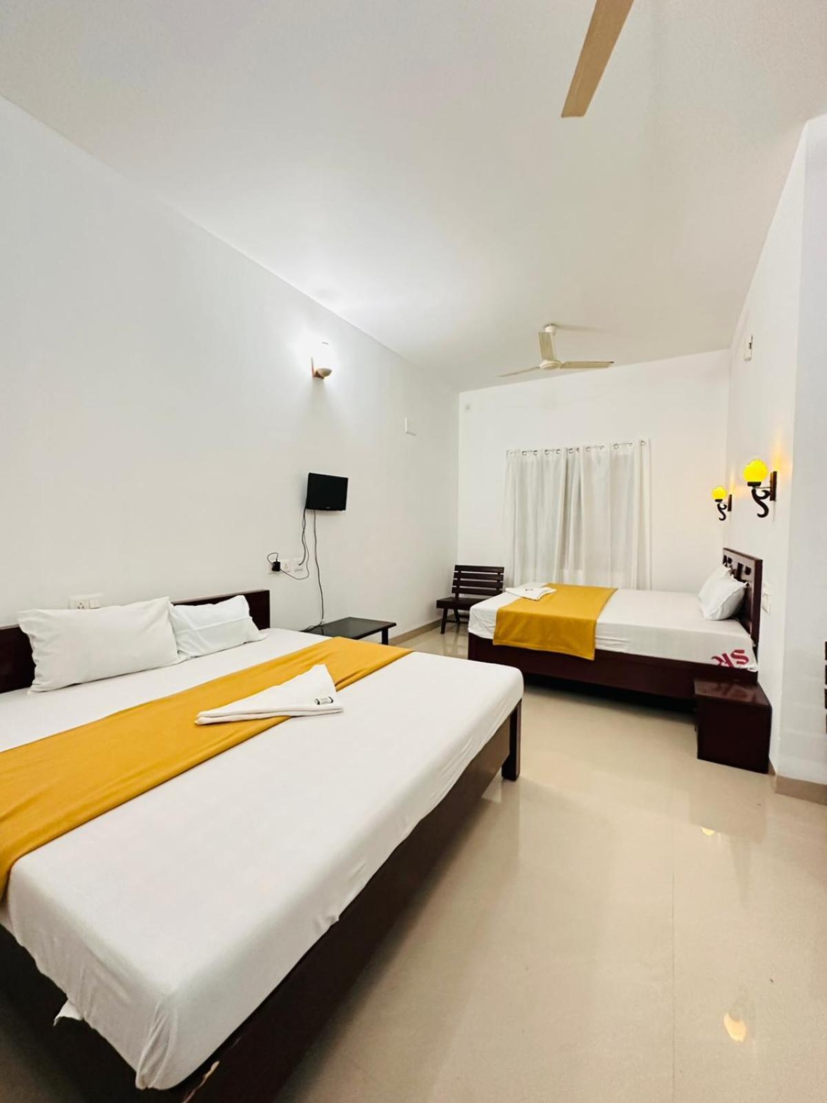 Pkn Homestay Thekkady Kumily 外观 照片